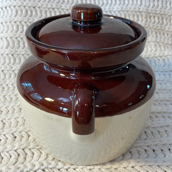 Vintage 1950s Marked McCoy Pottery Small Bean Pot With Lid (#341)w Side Handles - Picture 2 of 7